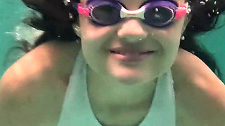 Underwater Fuck with Olivia