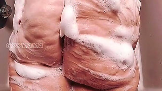 Sexy SSBBW Shower & Shake