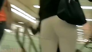 The sexy jeans video with the amateur doll whose tight