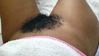 Sexy Hairy Pussy MILF With Bold Amateur Bedroom Scenes