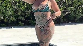 New Neighbor Fanny Gets Fucked in the Hot Summer by the Pool