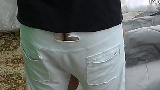 I Help My Aunty Inflate the Mattress While Touching Her Ass with My Cock