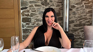 Fuck a Fan After Dinner Date