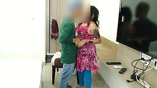 The TV Repair Mechanic Left the Stepsister in the Pussy in Doggy Style on the Bed