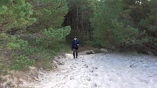 Wanilianna Outdoor Sex on Sandy Dune - Mature Public Fuck & Pissing in Forest