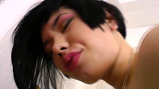 2 Pretty girls ass to mouth anal threesome FFM