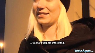 Honey's outside scene by Public Agent