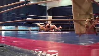 Amateur Dykes Wrestling With Passion