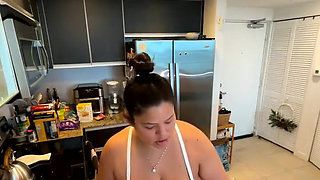 Live Stream with Dani Valentina