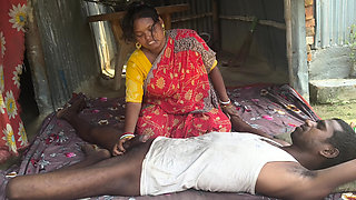 Desi pados ki housewife Ne Aakar chudai karne Diya fouking sex