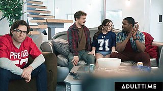 Watch insatiable Isiah Maxwell's scene