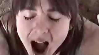 Chick in bikini stays on knees and deepthroats pecker