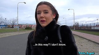 Sexy minx hot mouth filled with cum