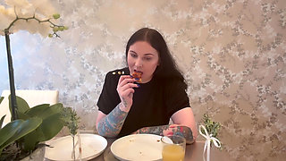 Miss Ffw Eating Cheese Pizza and Doughballs