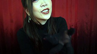 Sexy hottie Anetta Keys enjoys a solo toy masturbation
