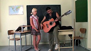 Sweet thing's cum swapping video