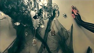 Shye White - Giant Witch s Tiny Prisoners