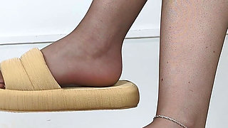 Shoeplay, Dangling & Walking in Home Slippers and Pantyhose (shoe Collection) - Dame Olga