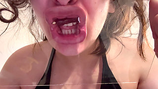 Giantess Stepsister Presses Her Mouth