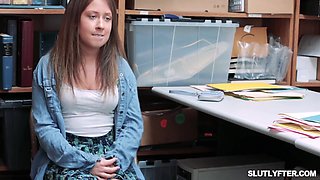 Bella Rolland and Angel Gostosa getting their pussies fucked