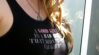 Blonde pregnant babe fingering her pussy