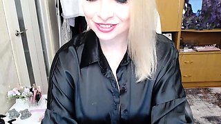 Mature femdom fetish brit in stockings jerks losers dick