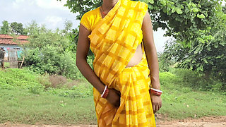 Indian Desi Beautiful Young Employee Get Fucked by Her Manager in Outdoor