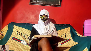 Sexy Newly Wed Hijabi Madam Gets so Horny Thinking About the Affair with Her stepbrother the Night Before Her Wedding!!