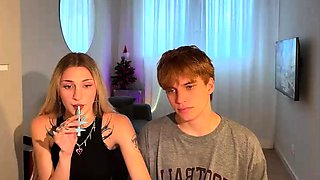 Jazy Berlin amateur busty blonde teen having fun in the bath