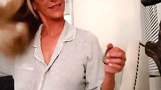 Teasing for My Fan Club! MILF Camgirl Jess Ryan