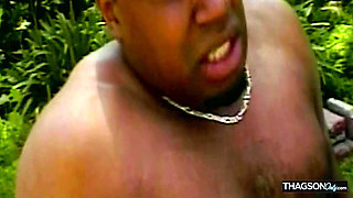 Ebony Babe Stretched Wide by Throbbing BBC in Outdoor Pound