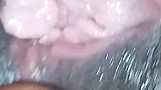 Stepmom Show Milky Boobs and Juicy Pussy