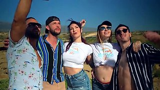 French Amateur Orgy Outdoor - Queen Hailey Gangbang Blowjob & Handjob in Nature