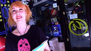 This cute anime girl named Sakura came to the PutaLocura