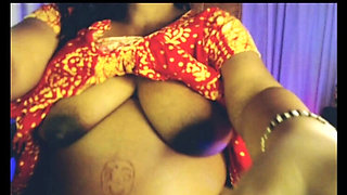 Hot Sexy Girl Shows Big Tits Pussy