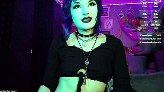 Goth Temptress Wants to Take it All