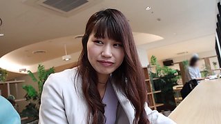 336KNB-271　【経験人数ひとり】171cmの引き締まったモデル級BODYの人妻さん♪なんと旦那が初めての相手で、他のオトコは知らないようで…経験人数は少ないものの絶倫旦那にイロイロ仕込まれている模様。