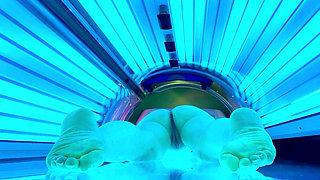 Voyeur Exhibitionist tanning Wife Milf Veronica Beach Close-Up