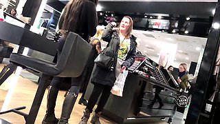 HOTTEST BUSTY MILF WITH ASS IN SPANDEX
