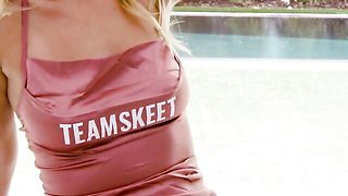 Freely Royce Swells's big cock dirt