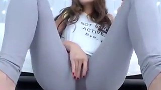The queen of the solo squirt