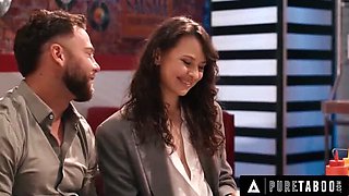 Petite Brunette Liz Jordan Cheers Up Older Date With Sloppy Blowjob In Restaurant - Almost Caught!