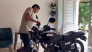 The motorcycle or the?, keep the motorcycle and give him my