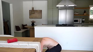 Big Cock Repair Man Railed My Pussy on Kitchen Table