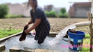 Amateur Punjabi Couple Fucks Hard on Motter