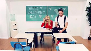 Brazzers - Big Tits at School -  Desperate Fo