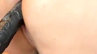Camgirl with Huge Ass Takes a BBC Dildo Deep Inside Her Pussy