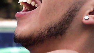 FreeUse - female orgasm clip
