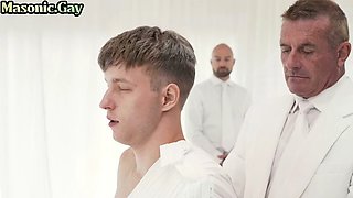Foot fetish apprentice barebacked in 3some by masons
