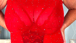 Aunty Sandra All in Red Vgq 75